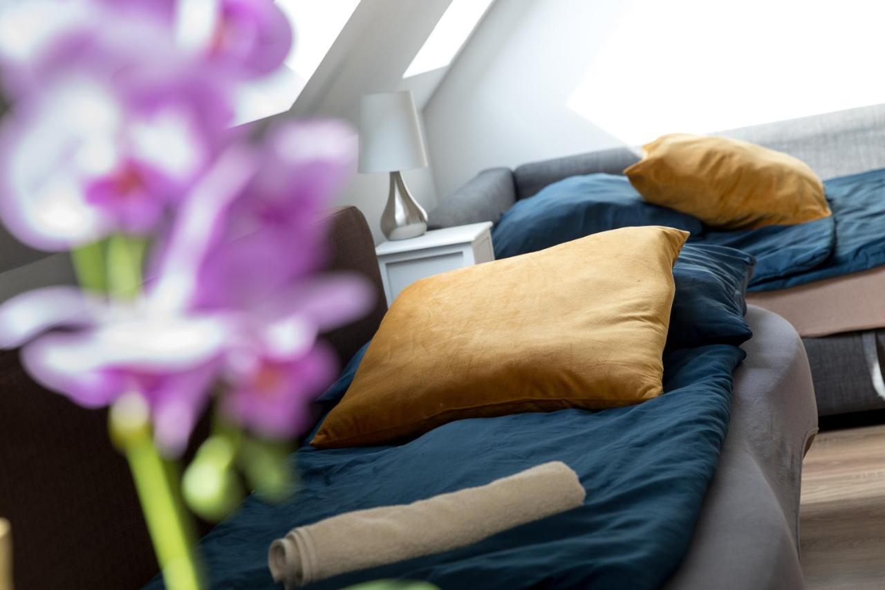 Kossuth Apartmanhaz Tata Zewnętrze zdjęcie