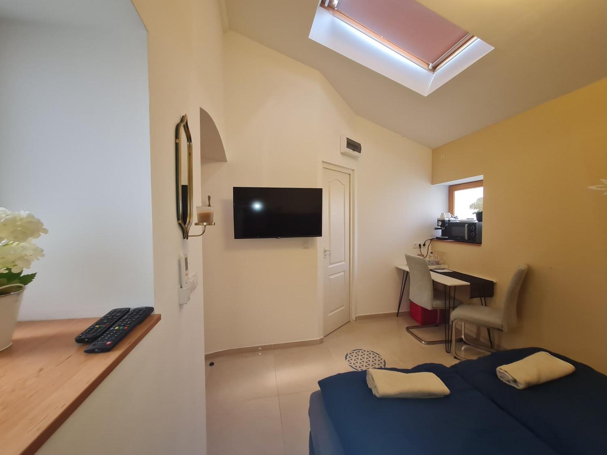 Kossuth Apartmanhaz Tata Zewnętrze zdjęcie