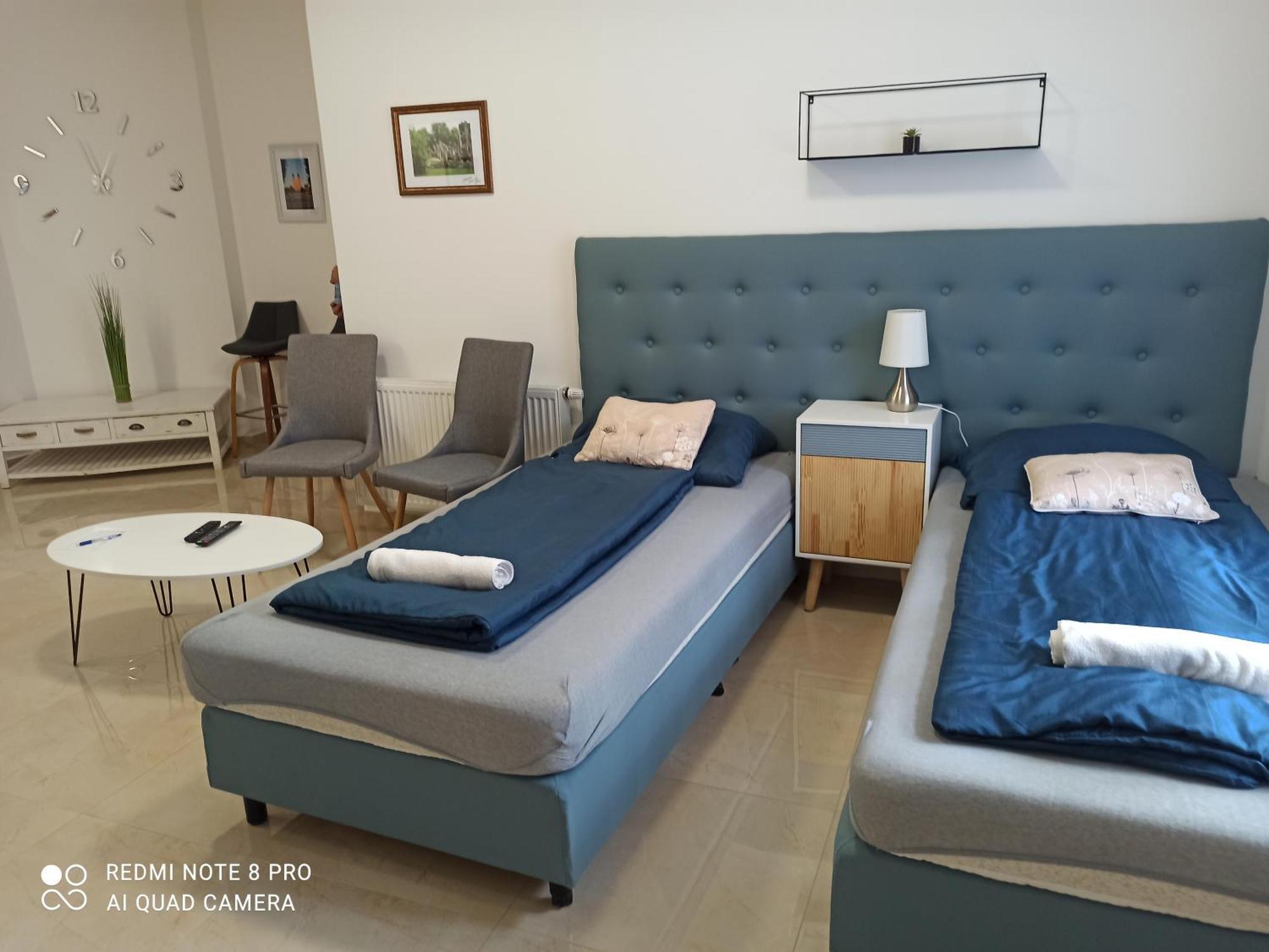 Kossuth Apartmanhaz Tata Zewnętrze zdjęcie